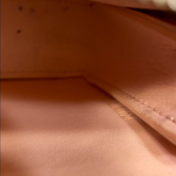 Great condition can be cross body or wristlet ! - Picture 12 of 12